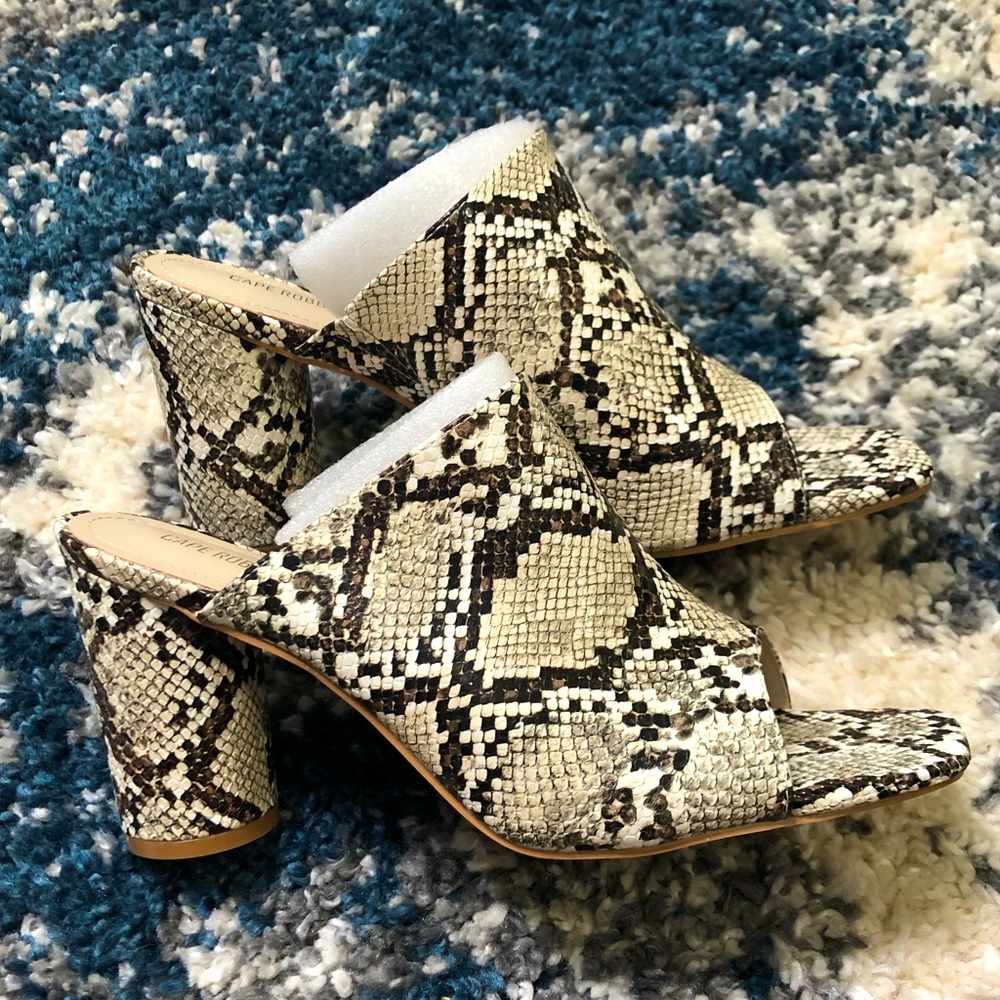 Snake print mule